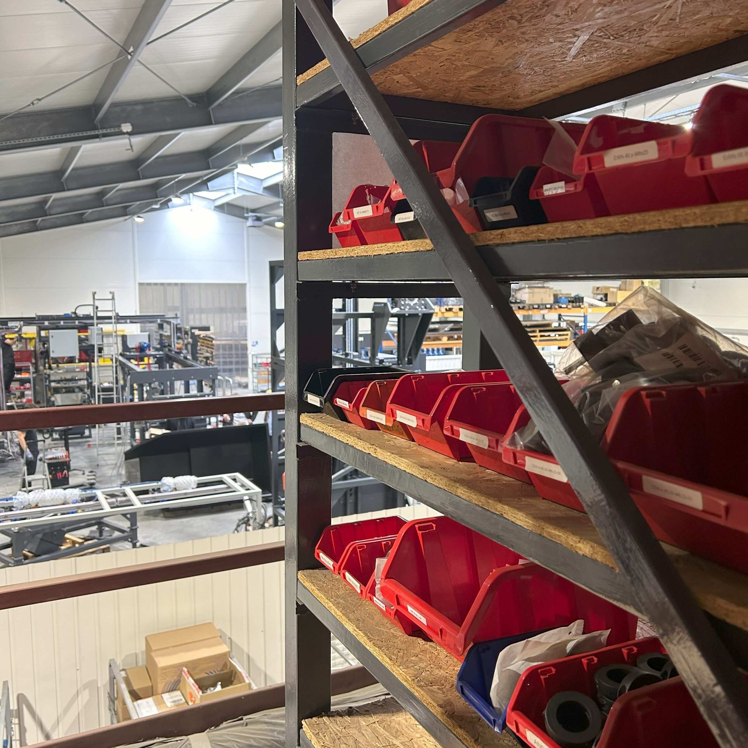 Magazyn części - główna przestrzeń magazynowa GIM Magazyn części - główna przestrzeń magazynowa GIM